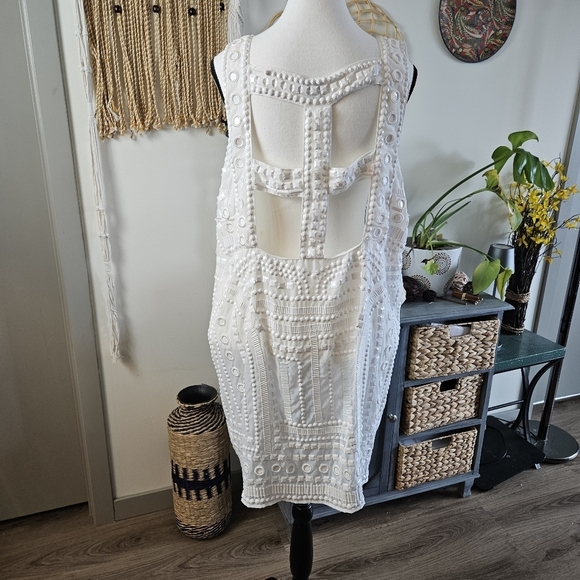 ASOS Embroidered Crystals White Dress Cutout US 14 Bohemian Party White Party - Picture 6 of 7